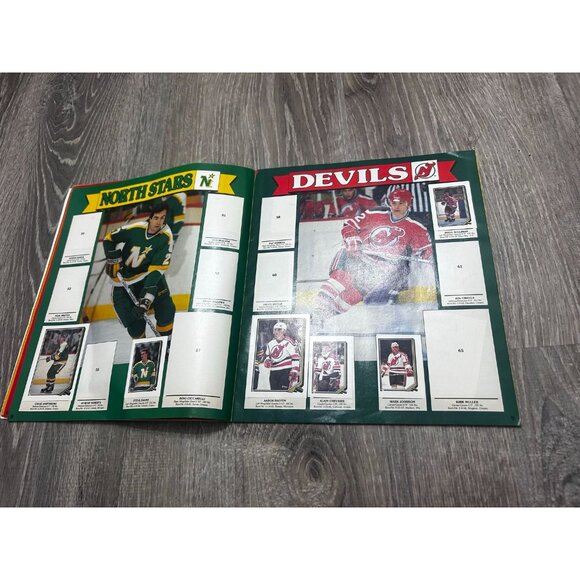 1987 O Pee Chee NHL Sticker Album Book With Wayne Gretzky Cover - Picture 6 of 8